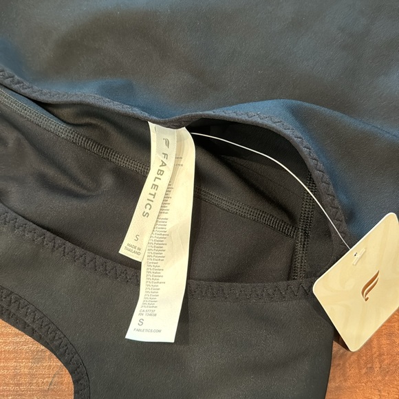 Fabletics Tank & Leggings, Black, Size Small, Barrier Tank NWT, Leggings EUC! - Picture 6 of 13